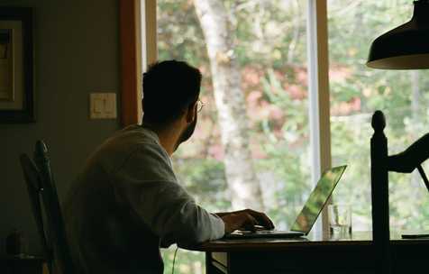 ¿El trabajo remoto ralentiza el crecimiento profesional?